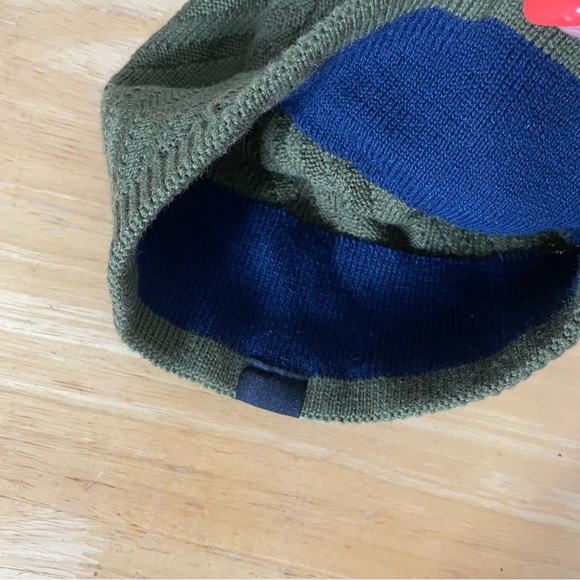 Patagonia Green Beannie Hat Unisex - Picture 5 of 5